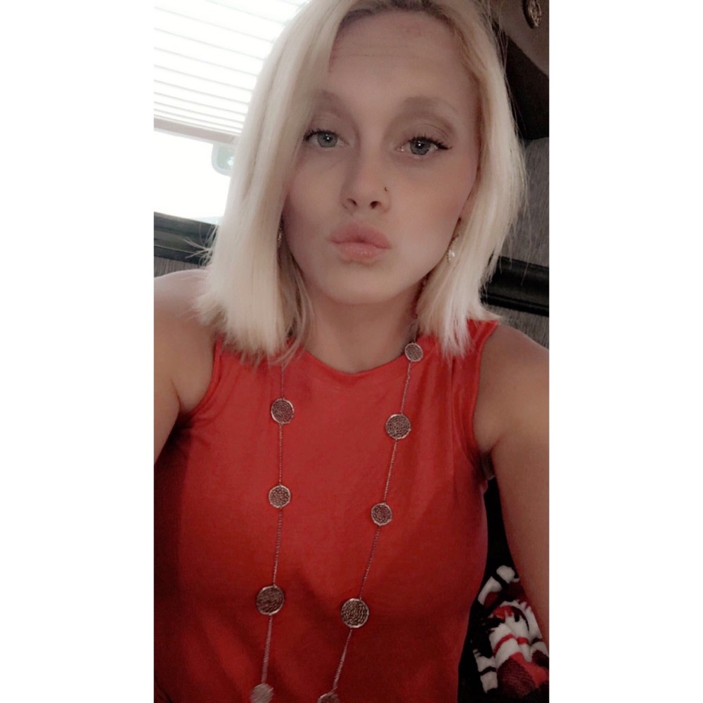 Meet your Posher, Hailey